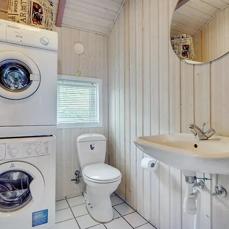 Guldborg - 400m To The Fjord By Interhome *